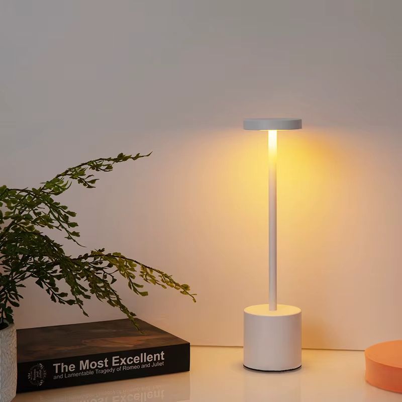 Elegant LED Bordslampa med Touchsensor – Laddningsbar & Justerbar Belysning