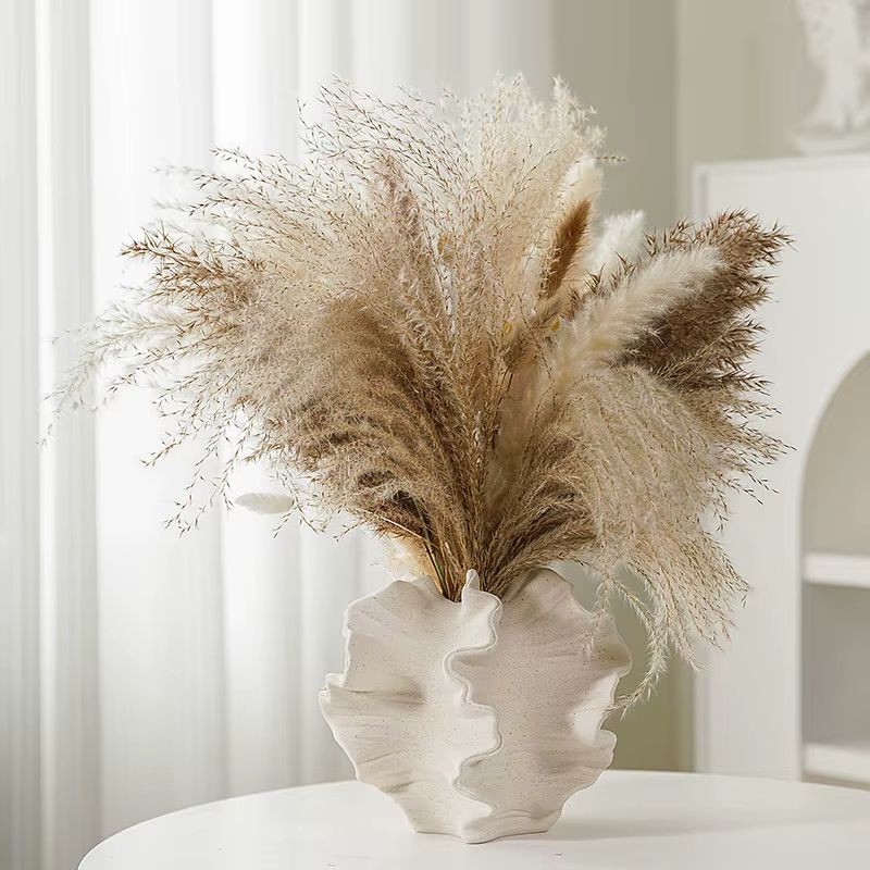 Keramisk Coral Vas – Nordisk Design i Beige eller Svart