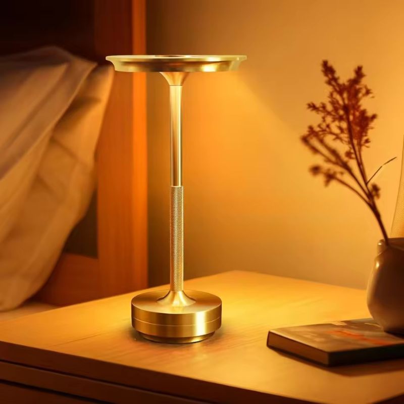 LED Skrivbordslampa med Trådlös Laddning och Dimbart Ljus
