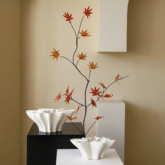 Elegant Blomvas i Keramik – Modern Design i Floralt Utförande