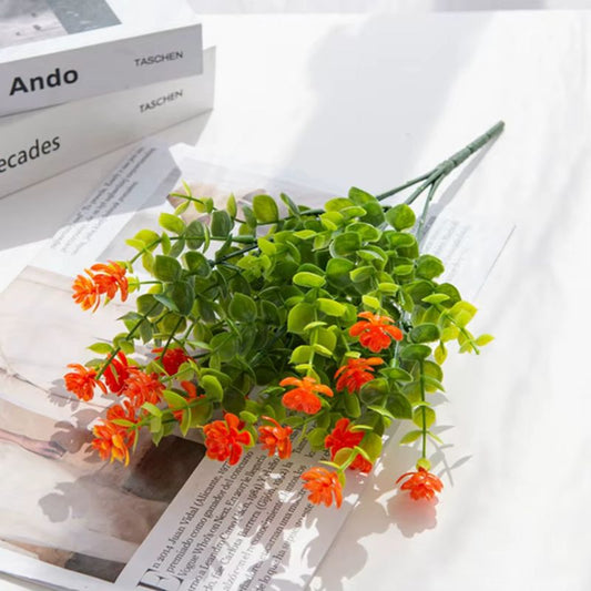 Konstgjord Plastblomma i Orange Färg – Naturtrogen Detalj