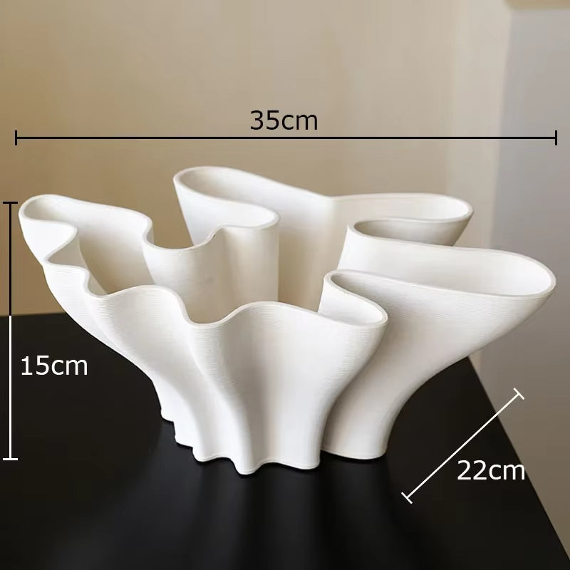 Elegant Blomvas i Keramik – Modern Design i Floralt Utförande