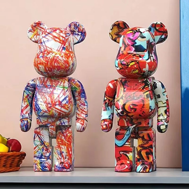 Dekorativ Björnfigur i Graffiti-stil – Modern Skulptur för Hemmet