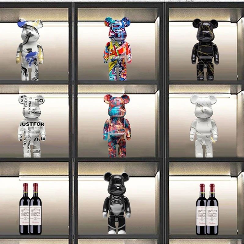 Dekorativ Björnfigur i Graffiti-stil – Modern Skulptur för Hemmet