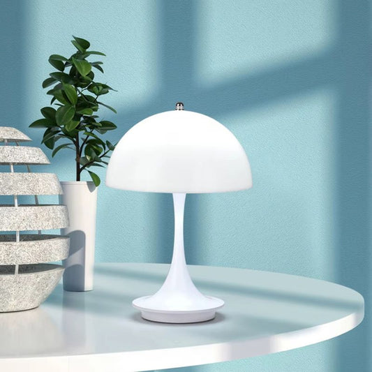 Dansk Svamplampa – Nordisk Design med Laddningsfunktion