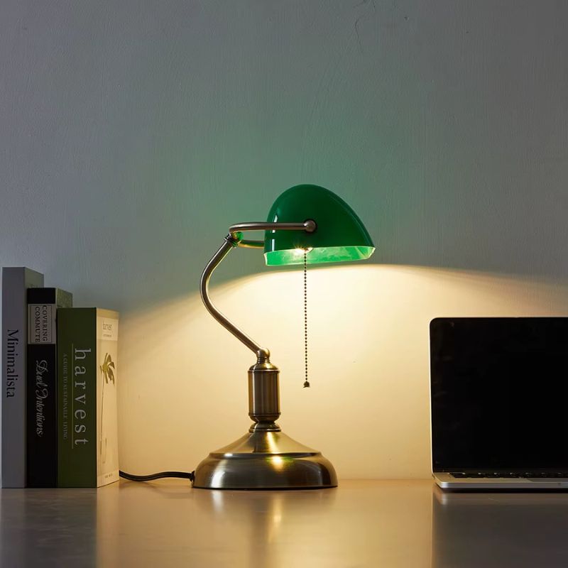 Modern skrivbordslampa i bankstil