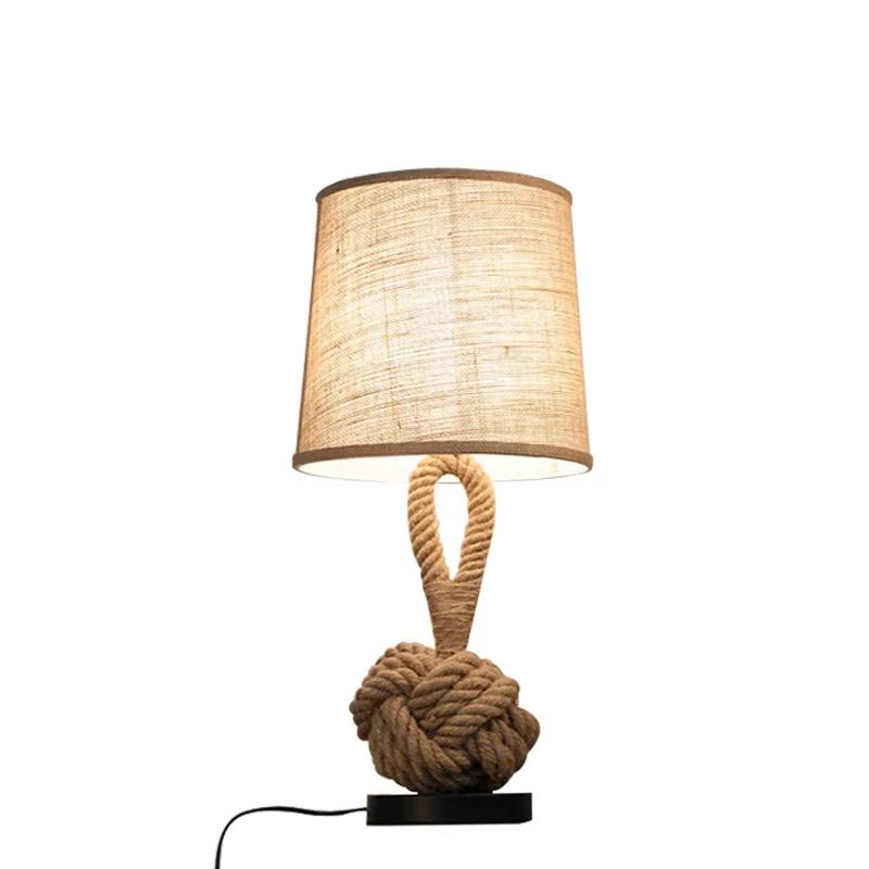 Bordslampa i Amerikansk Stil med Repdetaljer – Vintageinspirerad Charm