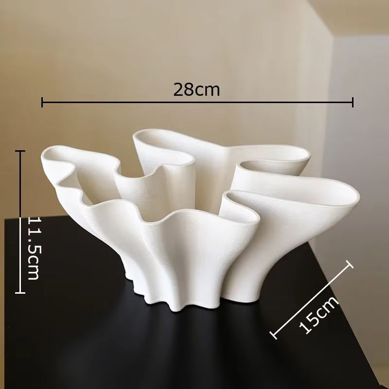 Elegant Blomvas i Keramik – Modern Design i Floralt Utförande