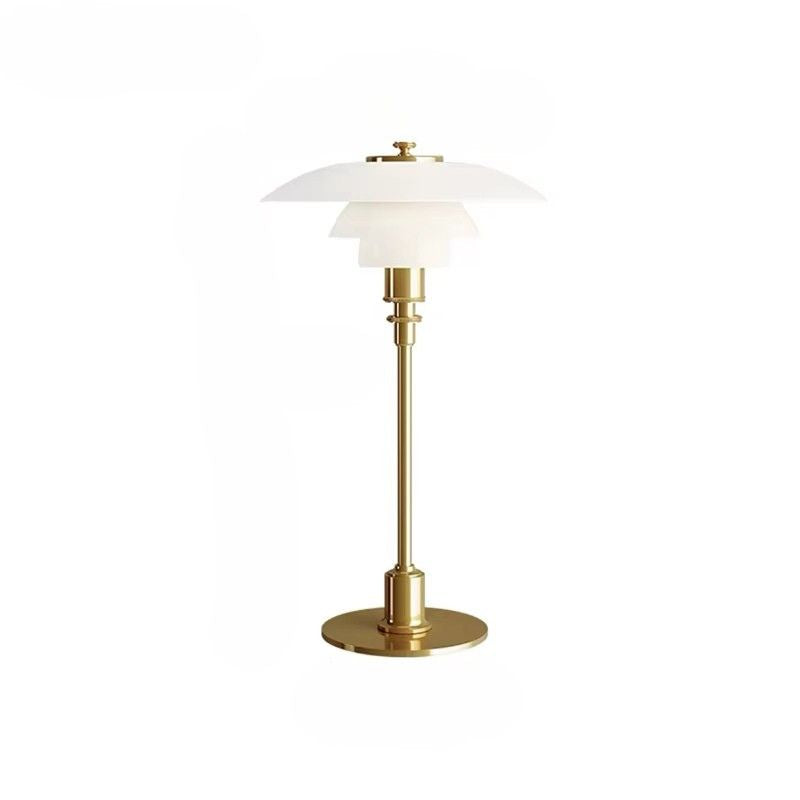Klassisk dansk bordslampa – stilren design med glasskärm