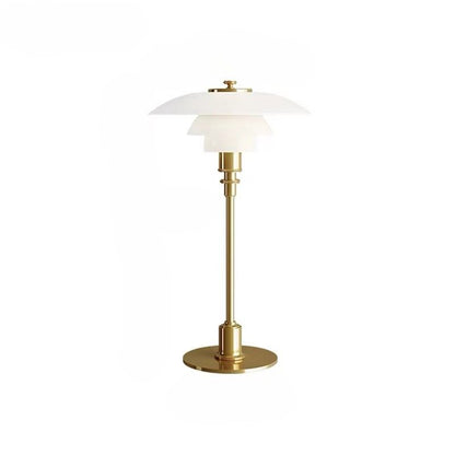 Klassisk dansk bordslampa – stilren design med glasskärm