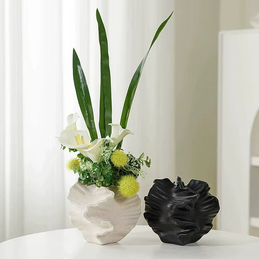Keramisk Coral Vas – Nordisk Design i Beige eller Svart