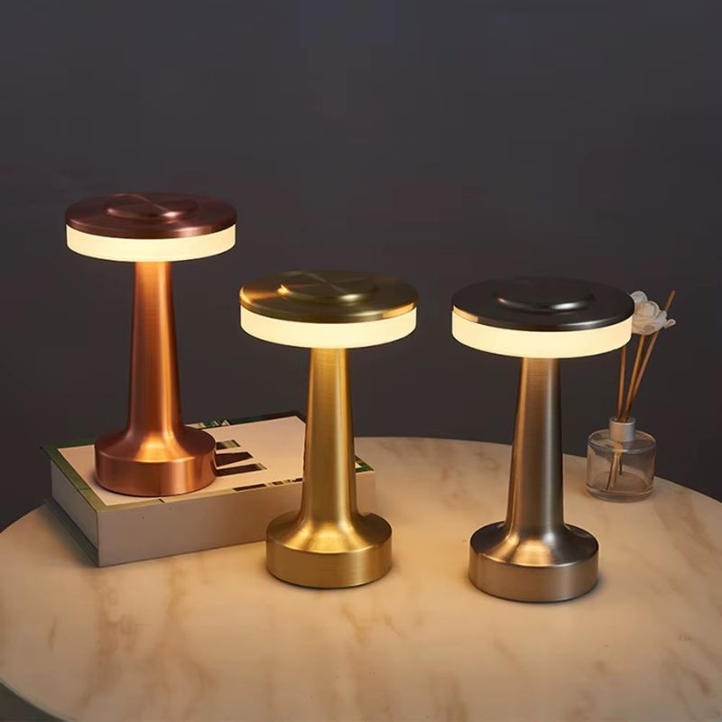 Retro LED Bordslampa – USB-Uppladdningsbar & Steglöst Dimbar