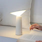 Modern designlampa med USB och LED-teknik