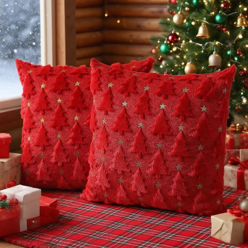 Julig Kuddfodral i röd färg med 3D Brodyr – Perfekt till Jul & Nyår