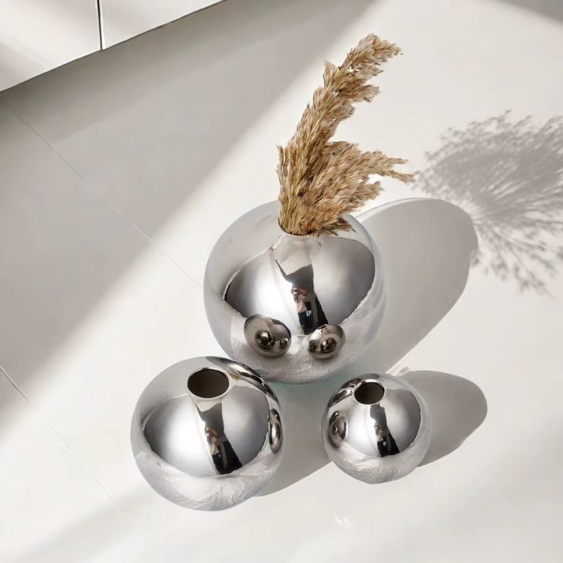 3-pack lyxiga keramiska vaser i silver och guld – Stilren inredning för hemmet