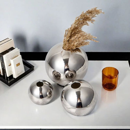 3-pack lyxiga keramiska vaser i silver och guld – Stilren inredning för hemmet