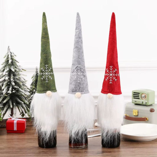 Tomte Vinflasköverdrag – Juldekoration i Gnome-stil