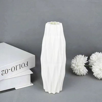 Modern Blomvas i Plast – Nordisk Design